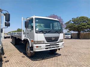 2015 Nissan UD90 Tag-Axle Mass-Dropside Truck   Location: Bredell, Kempton Park 