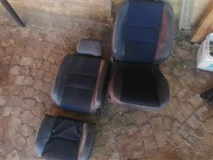 2x car seats