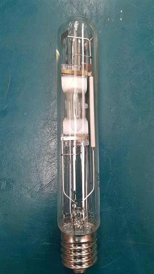 BRAND NEW 400W METAL HALIDE LAMP