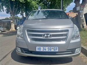 2017 HYUNDAI H100 BUS 2.5 DIESEL AUTOMATIC GREY 127000KMS . Leather Seats  Reverse Camera.