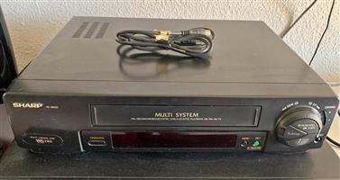 Sharp VC-MA33 Multi-System VCR, with remote