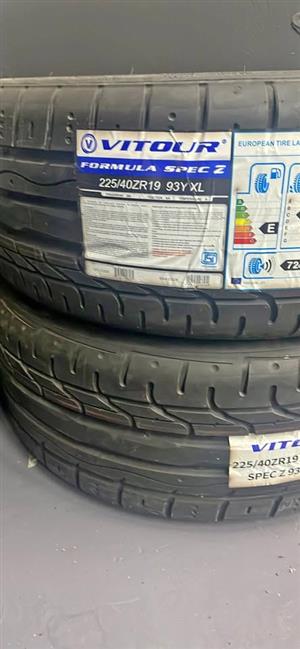 225/40/19 Tyres available @kustomkings