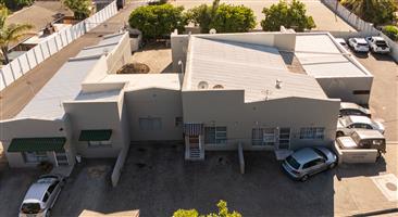 Modern, Secure & Move-In Ready Home in Oakglen