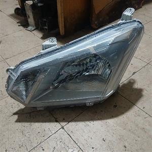 Isuzu Bakker headlight 