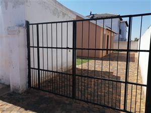 Impressive Single Storey Family home in the Prestigious Sky City, Alberton