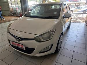 2013 HYUNDAI I20 1.6 MANUAL