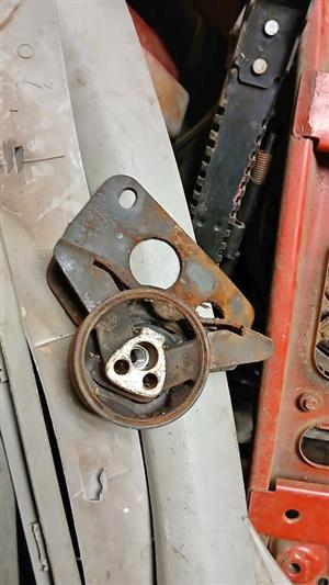 Chery qq Engine Mounting