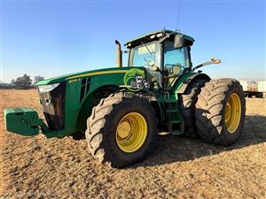 2013 John Deere 8335R