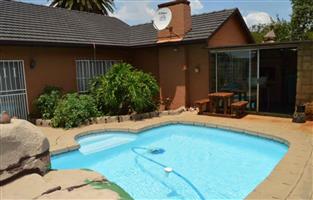 House For Sale in Dinwiddie