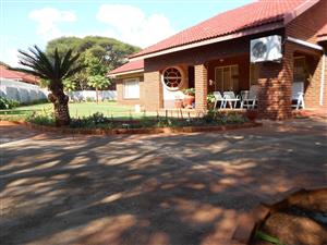 IMMACULATE 3 BEDROOMS HOUSE FOR SALE