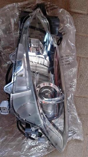 Mazda 3 2013 LHS headlight