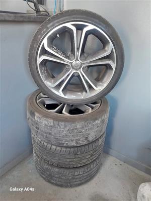 OPEL CORSA E RIM & TYRE SET 215 / 40 R17 FOR SALE