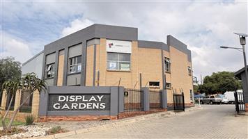 AAA-Grade 445m² Warehouse To Let in Rooihuiskraal, Secure Industrial Node with Direct N1 Access