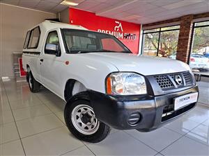 2015 NISSAN NP300 20
