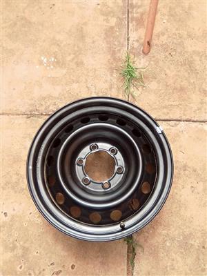 17inch Toyota Hilux/Fortuner original steel rim to use for spare 