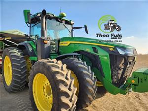 2023 John Deere 8R340