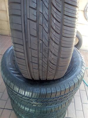 Set of 5 Cooper Discoverer HTS tyres 265/60/18 As new!! retail R16000