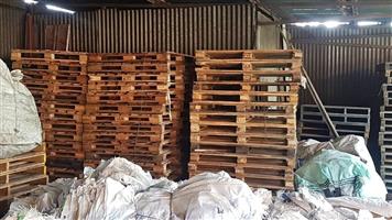 2 way and 4 way pallets fosale