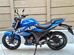 SUZUKI GIXXER 250 CC (AMAZING CONDITION)
