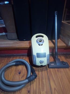 Miele S4211 vacuum cleaner