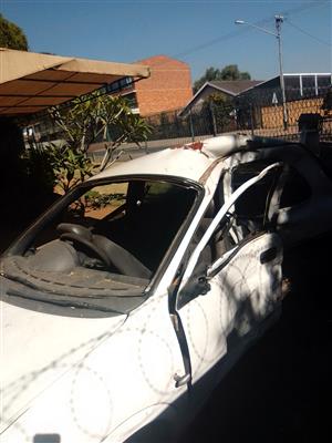 Kode 2 Corsa lite tekoop Vir parts of die hele kar