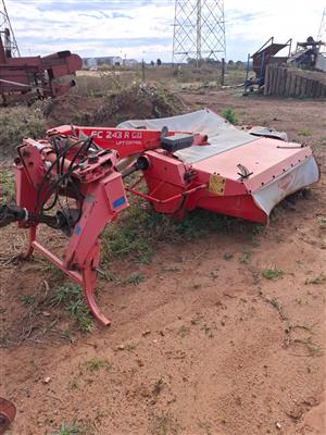 USED KUHN 6 TOL GRASS MOWER FC 243 FOR SALE 
