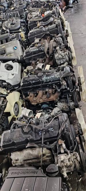 TOYOTA HIPS 2L 2.4L COMPLETE ENGINE FOR SALE
