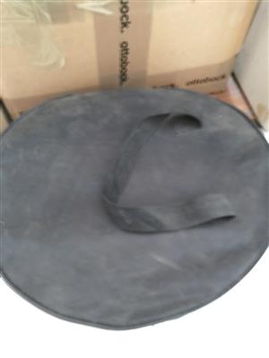 Cast iron flat pot 