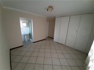 Bedroom to rent in Moreletaprk 1 June
