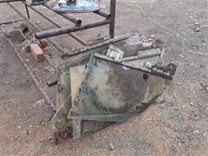 Automotive door quarter glasses and windscreens