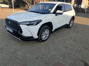 TOYOTA CROSS