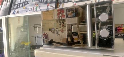 Russell hobs microwave 280 Steve Biko road  Gezina  PTA  calls Wattsup 