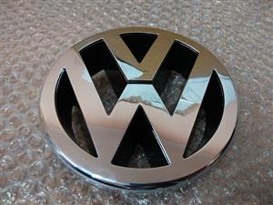 VW POLO 6R 10/14 BRAND NEW FRONT GRILLE BADGES SALE PRICE:R450