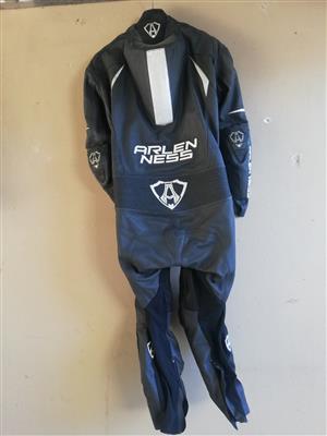 Motorcycle suit 
