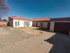 4 Bedroom house for sale in Fauna