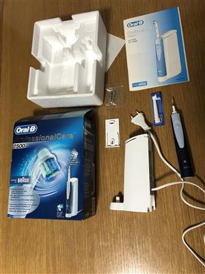 Braun Oral-B Electric Toothbrush  Professional Care 7500