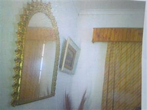 Guilded gold frame, 1m high, 80cm wide mirror. 