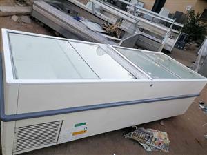 Island deep freezer 3m
