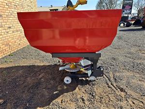 New Agritech 1000ltr fertilizer spreaders in stock