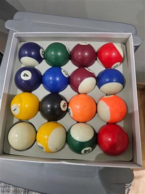 8 ball pool balls