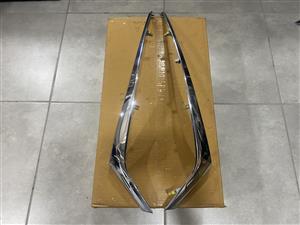 2019 MAZDA 2 FRONT BUMPER GRILLE MOULDINGS FOR SALE. IN EXCELLENT CONDITION