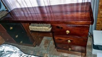 Solid sleeperwood 6 drawer dresser/office desk