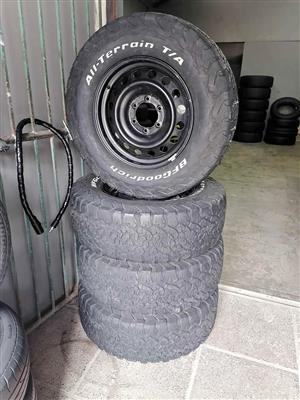 17inch Universal Steel Rims (WITH USED TYRES)
