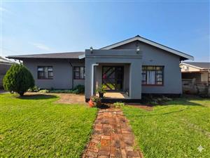 House For Sale in Beaconsfield