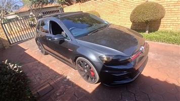 FOR SALE:  Limited Edition 2016 Volkswagen Golf GTI Clubsport Edition 40 (Mk7)  
