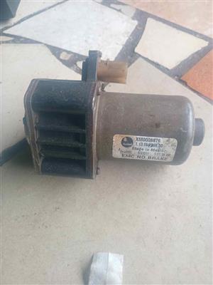 Engine 4x4 Traction Amarok 2.0 10/16 Xm0008876 27835 (Used)