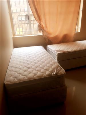 accommodation to rent sharing opposite BEREA CENTRE DURBAN  