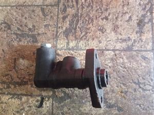 Ford Courier Master brake cylinder 