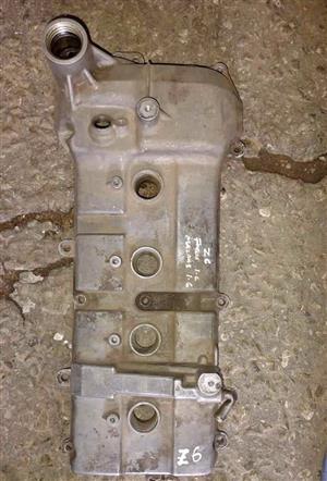 Ford focus 1.6/Mazda 3 1.6 tappet cover