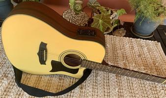 GUITAR FOR SALE